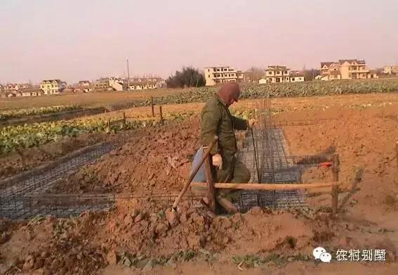 80后堅決不做房奴，30萬回鄉自建農村大別墅惹人羨慕