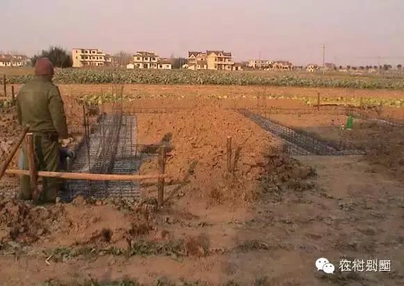 80后堅決不做房奴，30萬回鄉自建農村大別墅惹人羨慕