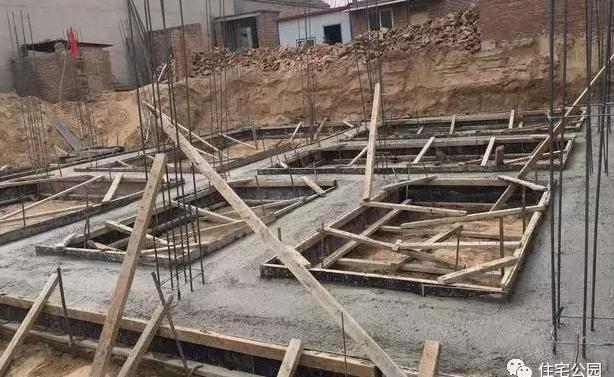 農(nóng)村有塊地想自建房，但是到底得花多少錢呢？