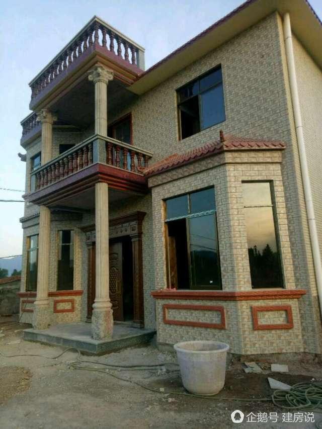 網友曬各自村里最漂亮的農村別墅，沒想到農村這么富裕了