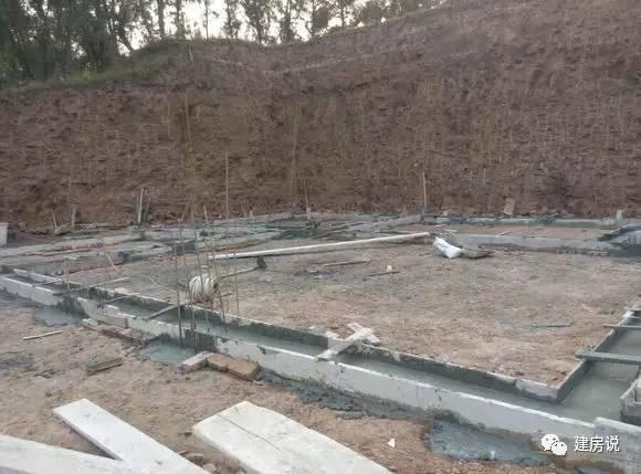 實拍四川網友自建二層農村別墅，在村里是獨一無二