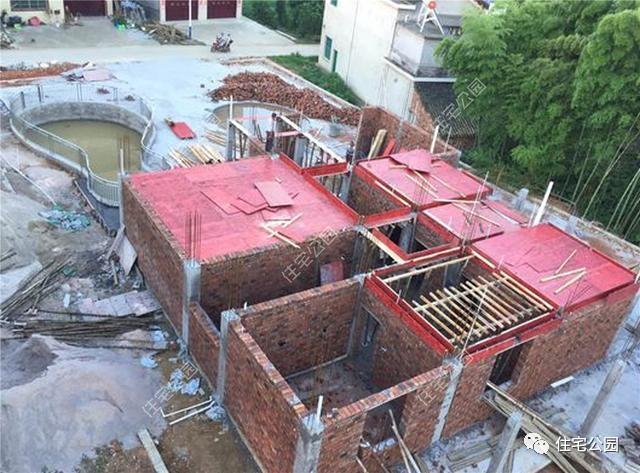 自建房帶超大庭院、泳池，看完都不想在城里買房了