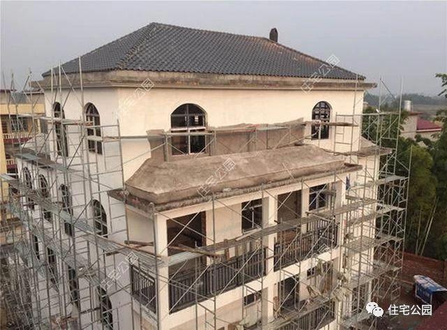 自建房帶超大庭院、泳池，看完都不想在城里買房了