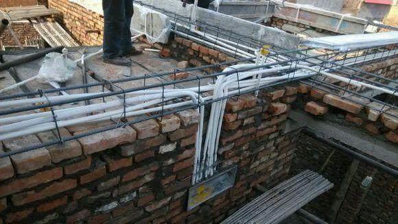 農(nóng)村自建房這樣預(yù)埋水電管，老師傅說規(guī)范又實用