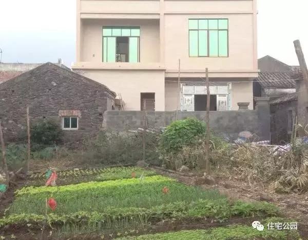 海南父子40萬(wàn)聯(lián)手自建2層養(yǎng)老房，這價(jià)錢你可信？