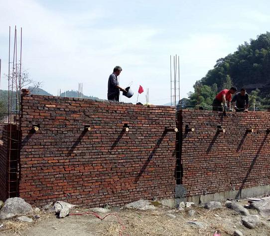 湖南21萬自建歐式別墅，引來全村圍觀仿建，真值！