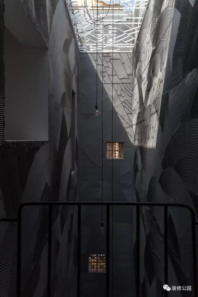 農(nóng)村別墅裝修這樣搞，比刷白墻還省錢(qián)，內(nèi)外墻都行