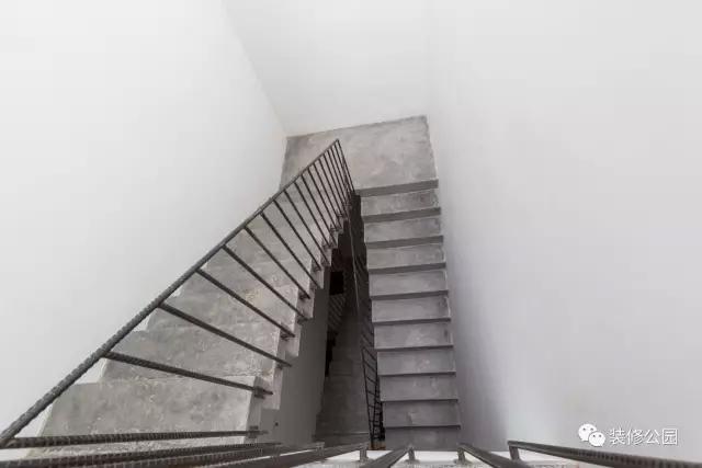 農(nóng)村別墅裝修這樣搞，比刷白墻還省錢(qián)，內(nèi)外墻都行