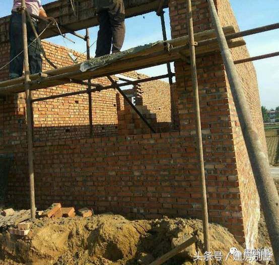 農村自建兩層住宅，主體毛坯造價僅花7萬？