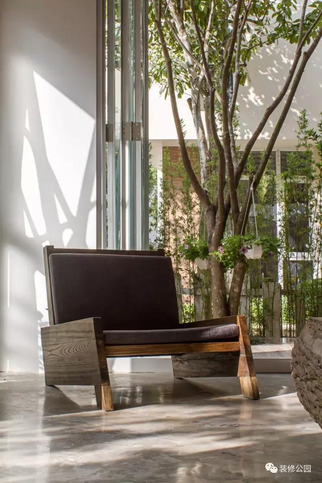 宅基地都是10米寬，人家的農村別墅戶型好，裝修棒，學不？