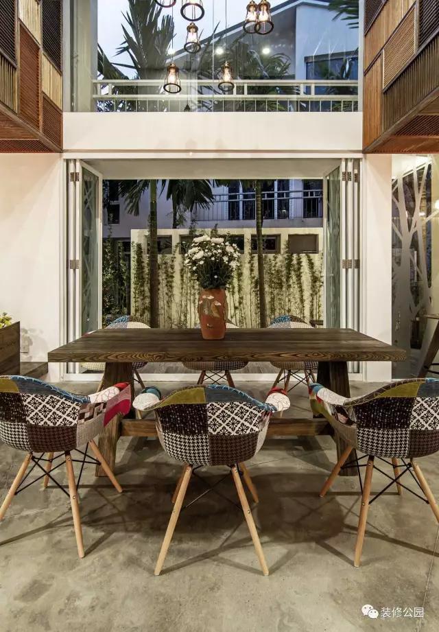 宅基地都是10米寬，人家的農村別墅戶型好，裝修棒，學不？