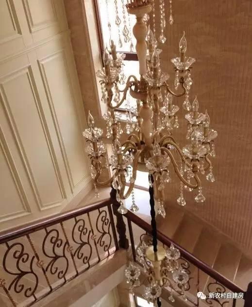 土豪曬500萬農(nóng)村自建房，沒想到最后卻被網(wǎng)友扒皮