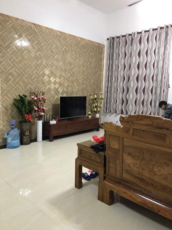 逃離深圳，我用70萬蓋了棟小別墅迎娶了白富美老婆