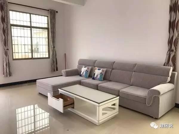 老板自建豪華洋氣的三層農(nóng)村別墅，不愧是福建的房子！