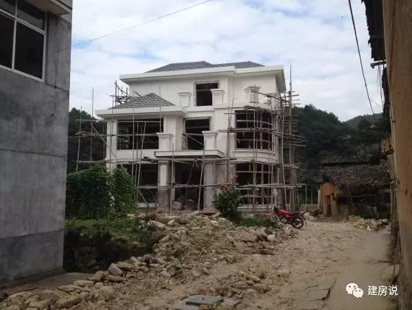 浙江網友自建三層農村別墅，引全村仿建倍有面子