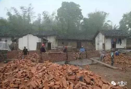 25萬建二層農(nóng)村別墅，圓了媳婦兒的別墅夢