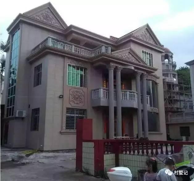 精選各地農村建的最多的別墅，一建好就火遍全村