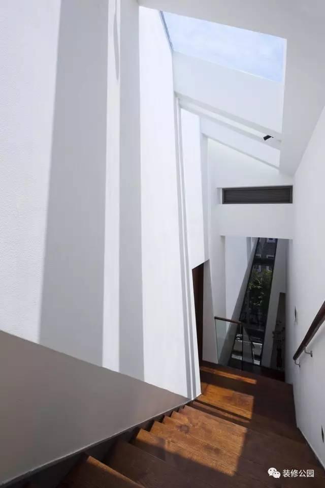 7.5X15米現代鄉村別墅，設計核心是采光，帶地下室含平面圖