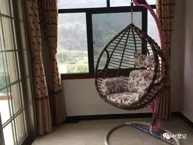 網友在老家建農村別墅，大面積落地窗讓家里每個人都點贊