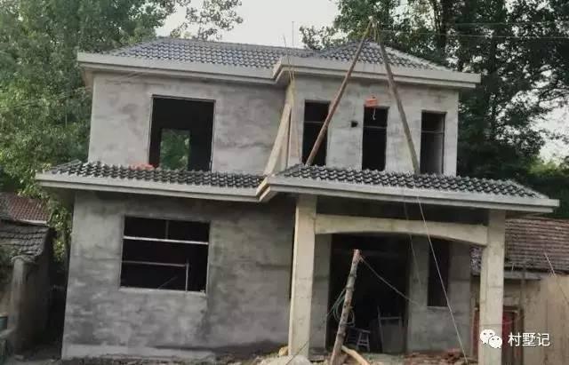 20萬將舊房子翻蓋成農村別墅，村長都點贊