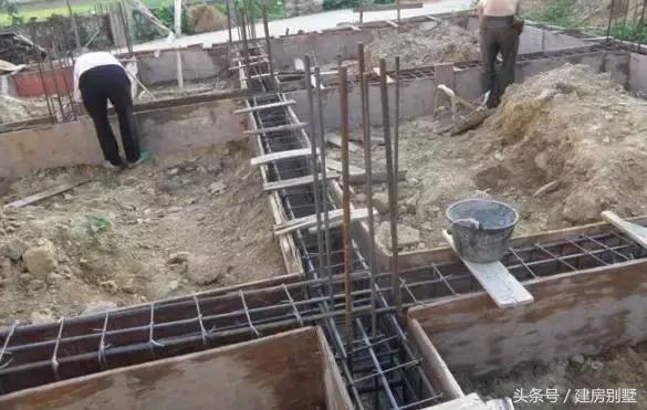 自建三層小別墅施工方式引熱議，江西老表說出了心里話