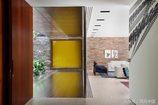 海南設計很新穎的房子帶庭院和室內裝修設計圖