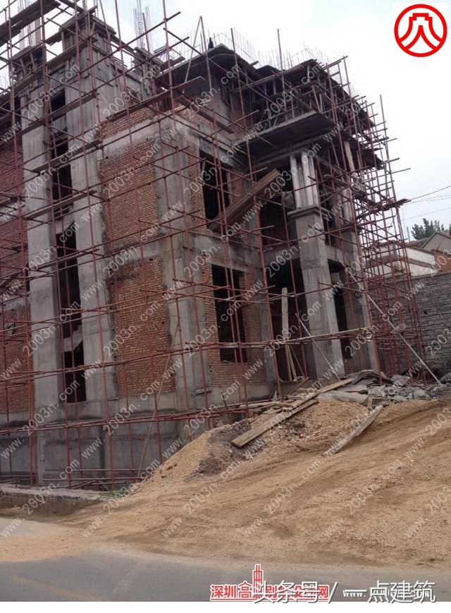 帶地下室和小塔樓的三層豪華歐式別墅效果圖+建造施工實(shí)景照片！