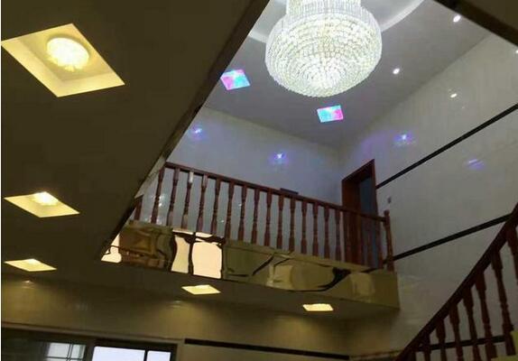 婆家花一百來萬在農(nóng)村建好的大別墅，全家男女老少都很喜歡！