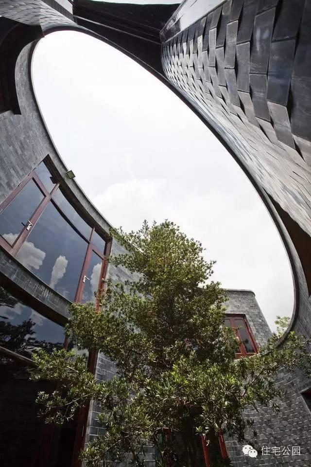 別墅 | 自建房別墅做成這樣也是絕了，滿眼的綠色！