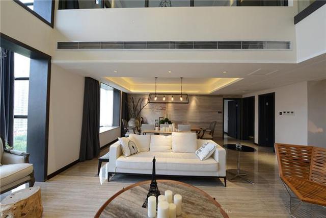 云溪花園，現(xiàn)代簡(jiǎn)約別墅裝修，挑空的設(shè)計(jì)也很美！