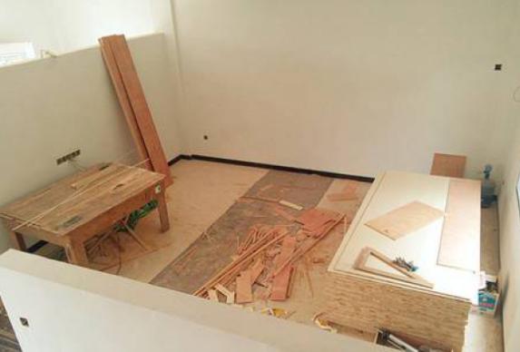 努力賺錢，為給爸媽一個養老的地方，農村小伙18萬為父母建別墅！