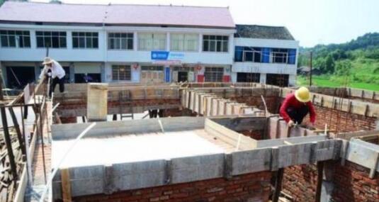 曬曬農(nóng)村老爸自建小別墅，才花了25萬(wàn)！