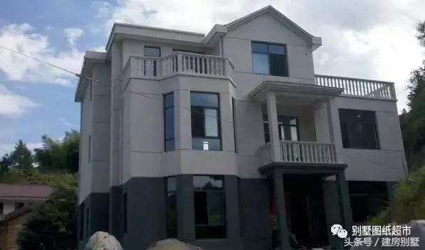 為我新落成的別墅，造了大部分農(nóng)村人都見過的小火灶！