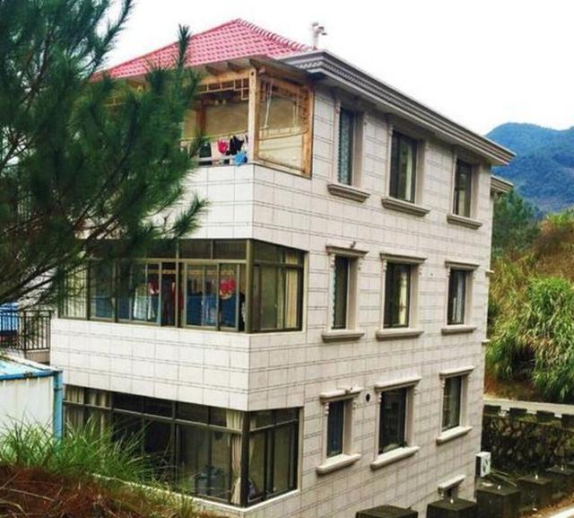 老爸花40W在農(nóng)村蓋這棟別墅，找我相親的姑娘都踏破門檻了！