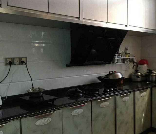 老公鄉下自蓋的小四層樓房，裝修堪比別墅棒呆了，特別喜歡陽臺！