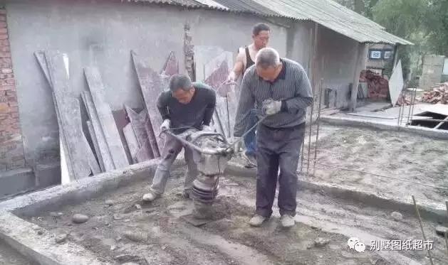 農村自建房基礎施工這么做才能又穩又安全，別再花冤枉錢了