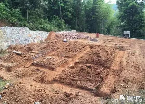 曬曬我家和表哥家的自建房，有設(shè)計和沒設(shè)計區(qū)別真大