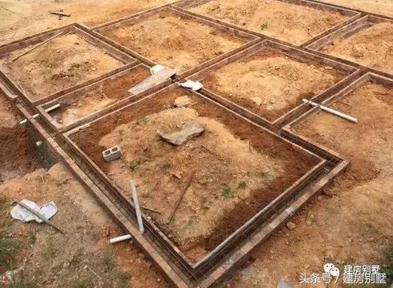 曬曬我家和表哥家的自建房，有設(shè)計和沒設(shè)計區(qū)別真大