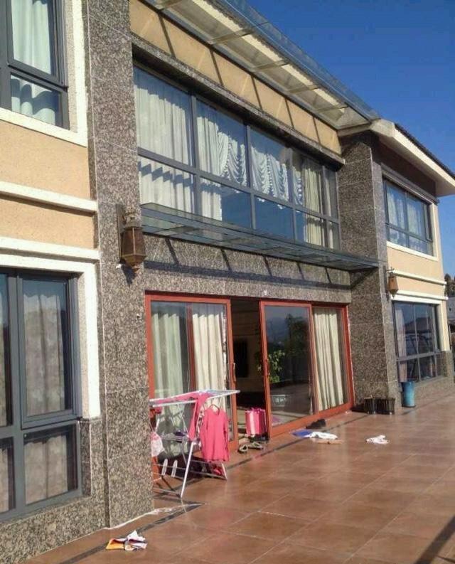 曬曬我家2000平山村小別墅，光裝修花了200多萬！