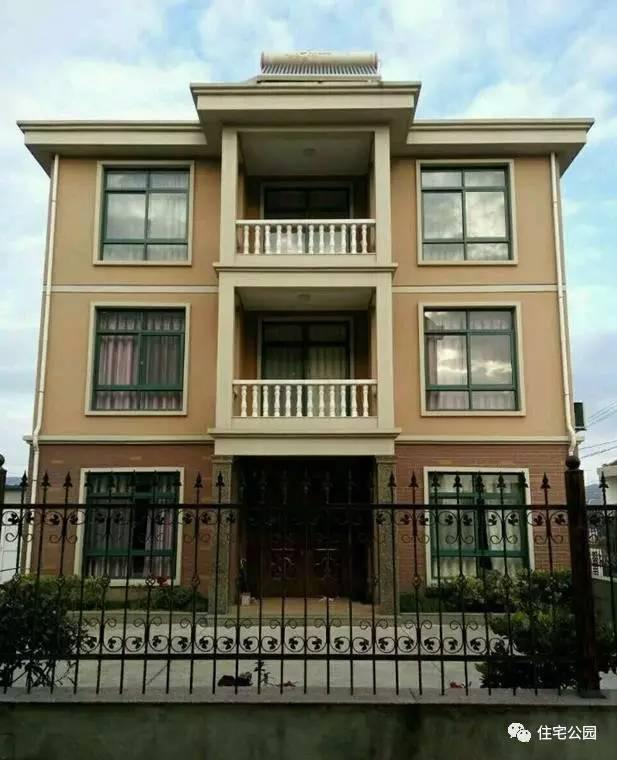 網友曬別墅12X10米，380平，內設7臥室！