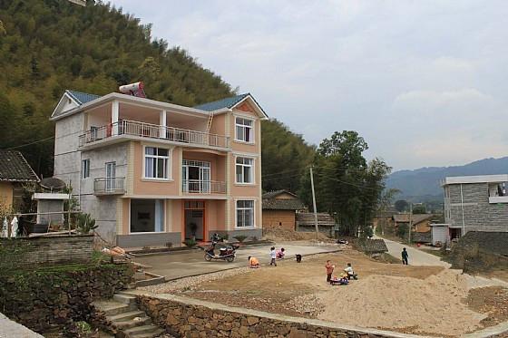 直擊：農村上百萬的自建別墅，10年后是升值還是貶值？