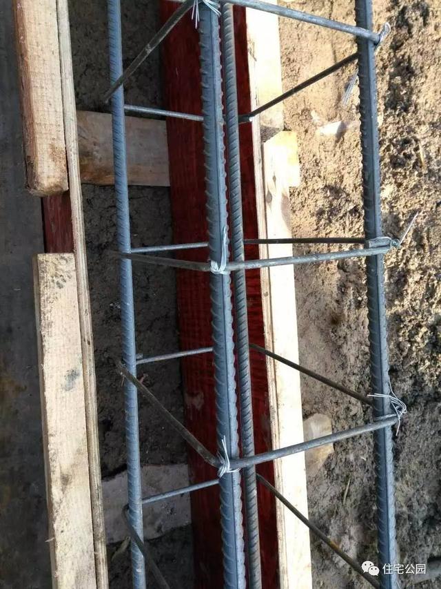 基礎被大雨泡透，圈梁又尺寸太小，我這三層別墅該怎么辦？