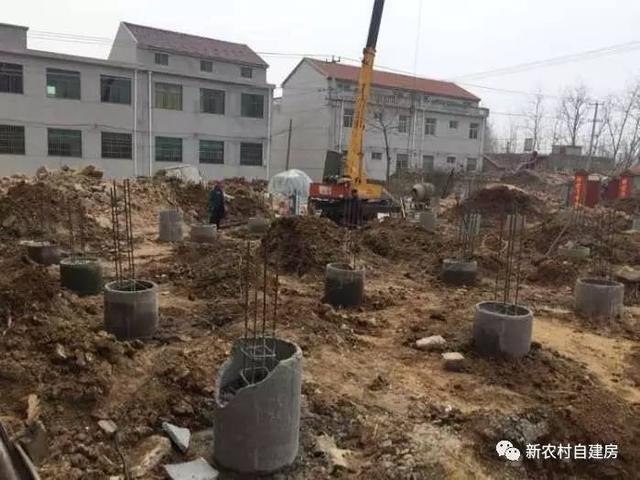 40萬兄弟合建雙拼別墅，施工全程實拍，含平面