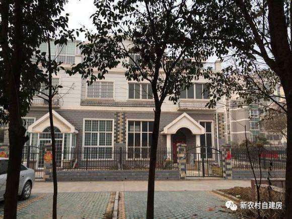 40萬兄弟合建雙拼別墅，施工全程實拍，含平面