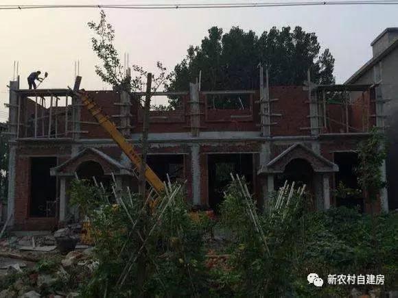 40萬兄弟合建雙拼別墅，施工全程實拍，含平面