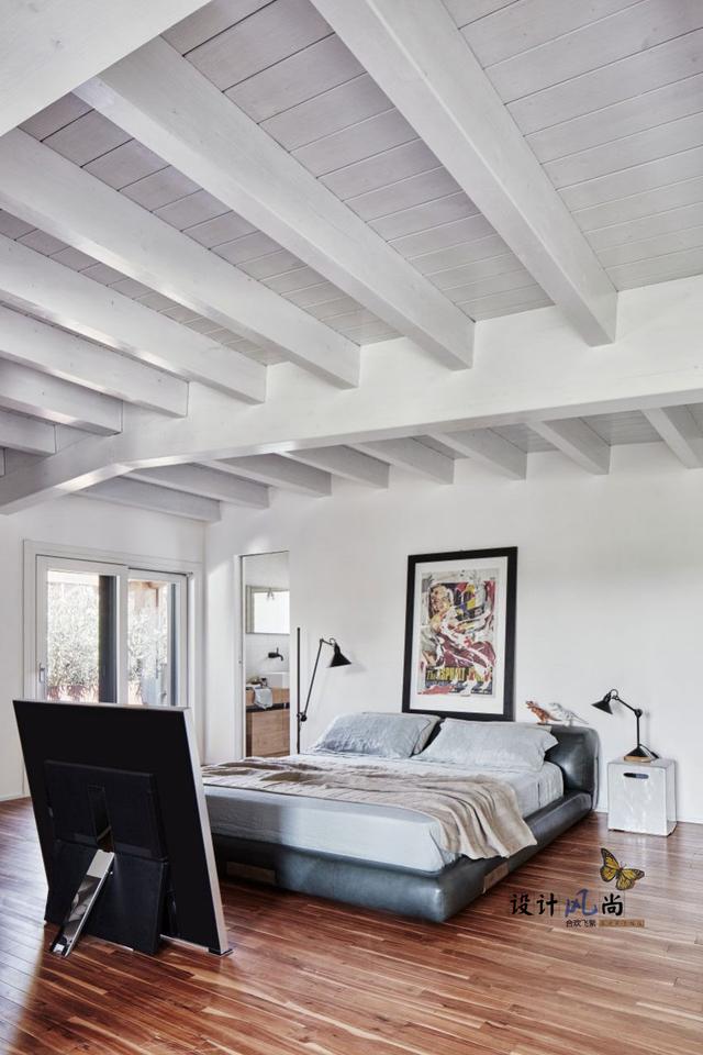 意大利石頭與木頭結合的鄉村別墅