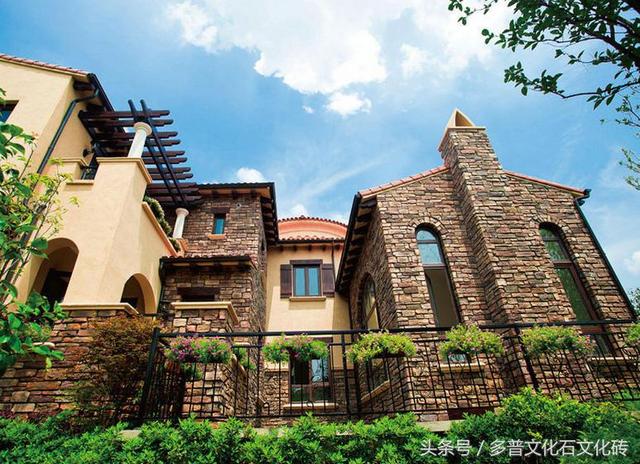 老鄉建別墅用文化石，完爆野外真石頭，鄰居們都找上門來問