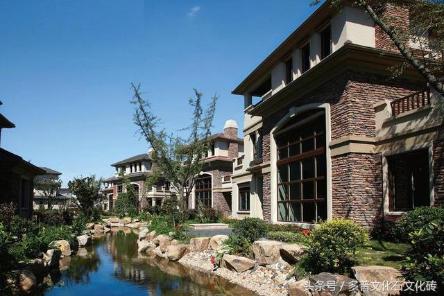 老鄉建別墅用文化石，完爆野外真石頭，鄰居們都找上門來問