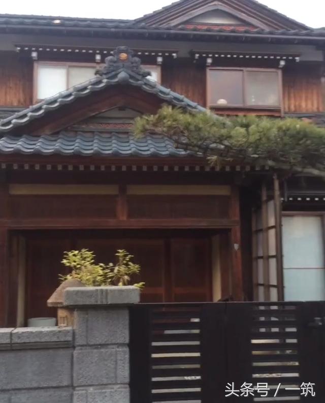 日本農(nóng)村的房子更像是別墅還有著中國(guó)風(fēng)格