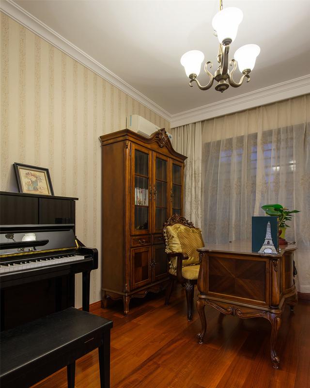 長見識了！鄭州何總和老朋友買別墅去對方家看后大贊不已